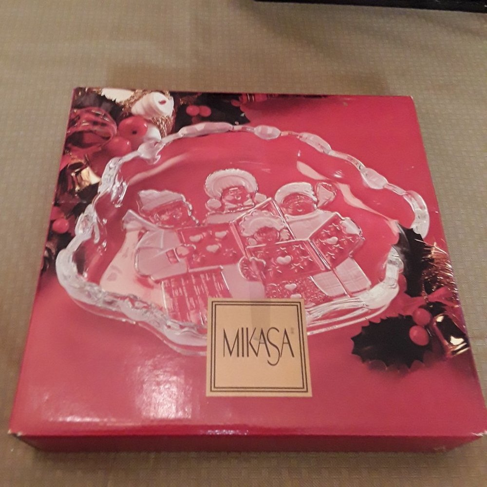 Mikasa Crystal Carolers Sweet Dish